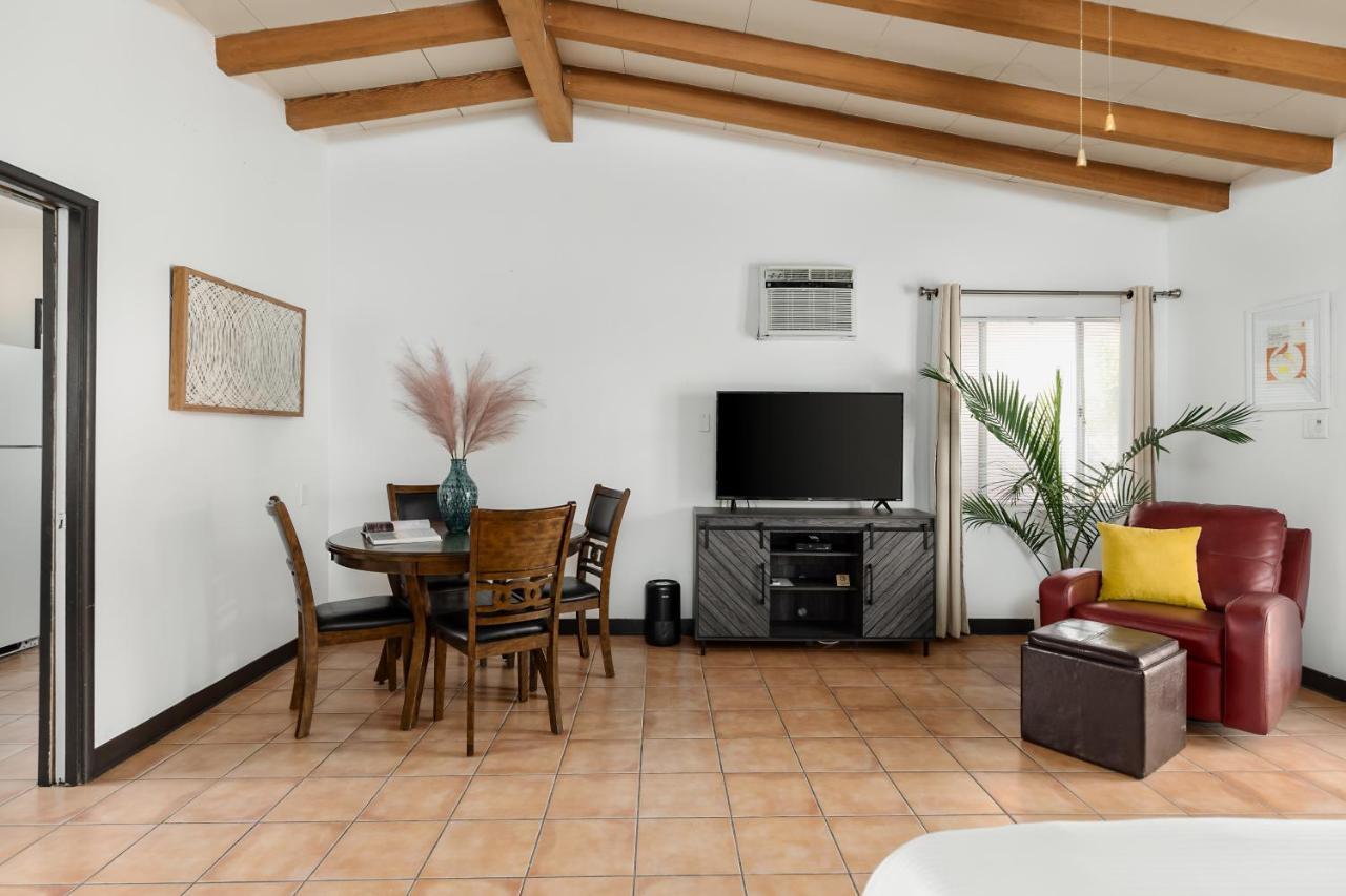 فندق Float Palm Springs - Adults Only المظهر الخارجي الصورة