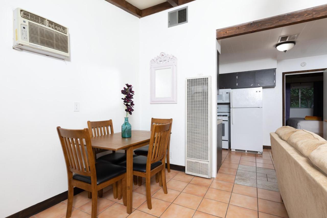 فندق Float Palm Springs - Adults Only المظهر الخارجي الصورة