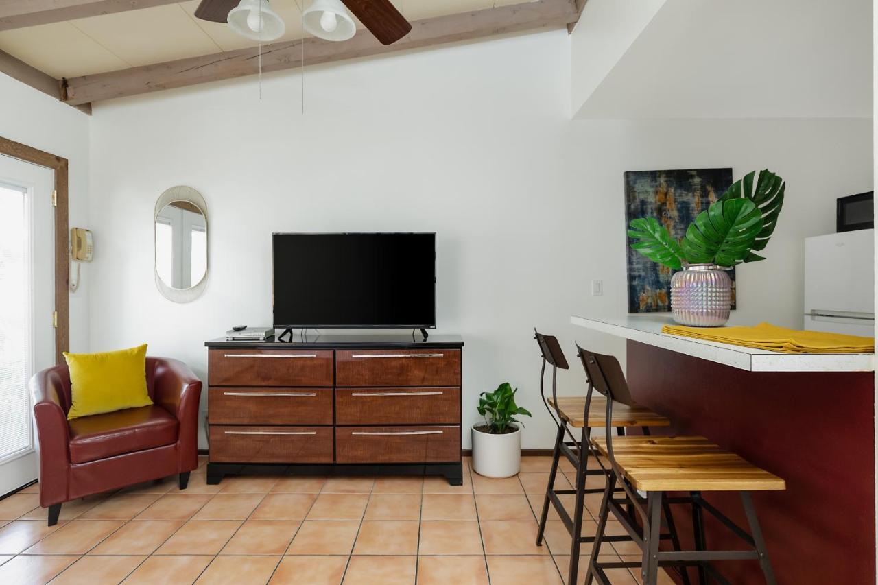 فندق Float Palm Springs - Adults Only المظهر الخارجي الصورة